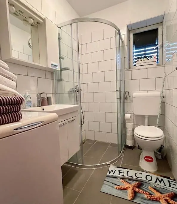 Apartment Apartman Sage, 2+1. Maslenica, Zadar